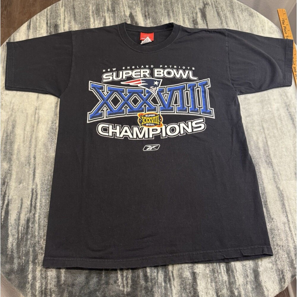 Vintage New England Patriots Super Bowl XXXVIII Champions T Shirt Mens Medium